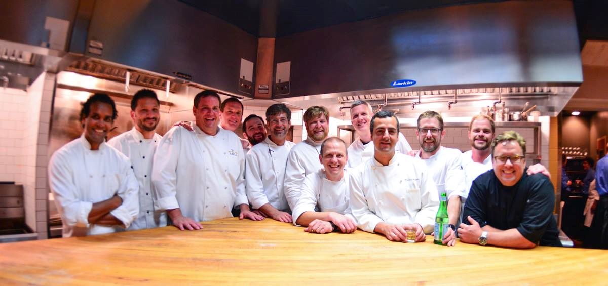 62bba84059cc96ec8ff48114_hotandhot